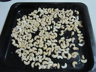 焦香腰果酥的做法步骤：1