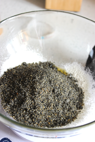 【黑白芝麻酥块】的做法步骤:5