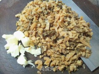 咸梅菜蒸花腩的做法步骤:2