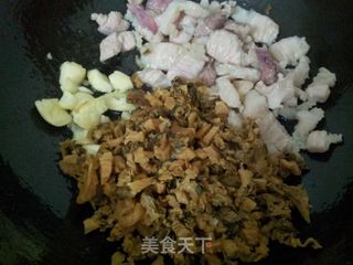 咸梅菜蒸花腩的做法步骤:4