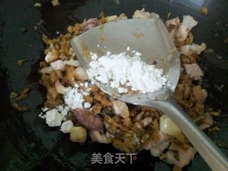 咸梅菜蒸花腩的做法步骤:6