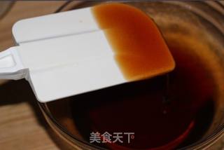 蛋黄莲蓉月饼的做法步骤:4