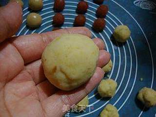月圆中秋----------【广式草莓豆沙月饼】的做法步骤:8
