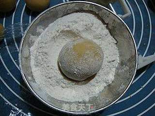 月圆中秋----------【广式草莓豆沙月饼】的做法步骤:11