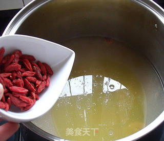 墨鱼鸡子汤的做法步骤:10