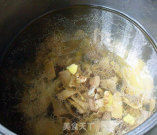 墨鱼鸡子汤的做法步骤:8
