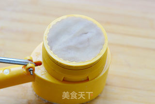 私家配方大公开——广式莲蓉蛋黄月饼的做法步骤:17