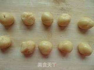 广式蛋黄莲蓉月饼的做法步骤:10