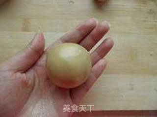 广式蛋黄莲蓉月饼的做法步骤:12