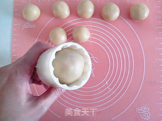 麻薯红豆沙月饼的做法步骤:25
