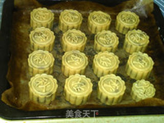 玫瑰果仁月饼的做法步骤:13