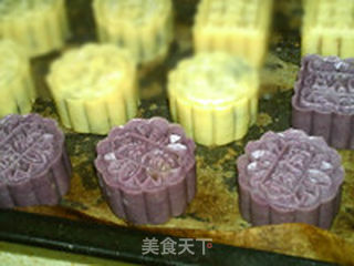 紫心莲蓉月饼的做法步骤：18
