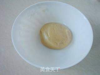 练练手做月饼——玫瑰豆沙月饼的做法步骤:4