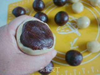 练练手做月饼——玫瑰豆沙月饼的做法步骤:6