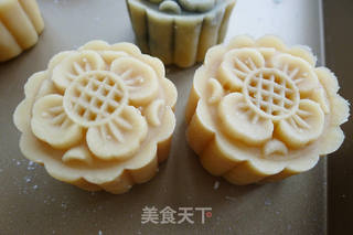 广式月饼的做法步骤:21