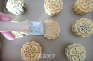 广式月饼的做法步骤:23