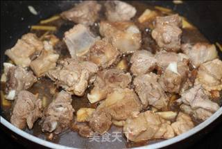 土豆焖排骨的做法步骤:6