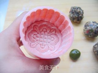 一样的月光,,不一样的生活——广式抹茶五仁月饼的做法步骤:9