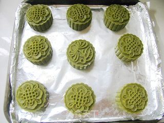 一样的月光,,不一样的生活——广式抹茶五仁月饼的做法步骤:12