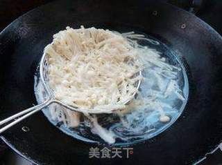 生菜拌金针菇的做法步骤:2