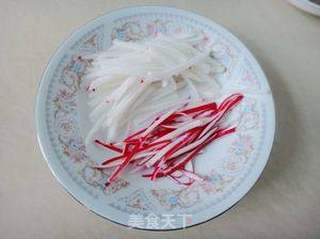 糖醋萝卜丝的做法步骤:2
