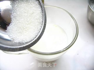 祝大家中秋快乐——玉米马蹄冰皮月饼的做法步骤:2