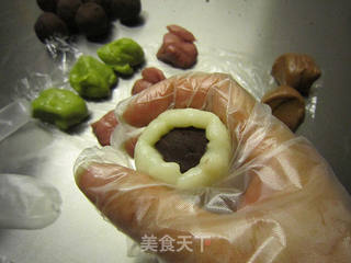 娇艳欲滴话冰皮月饼的做法步骤:12
