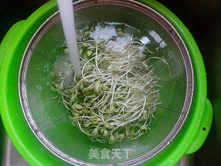 双菇三文鱼的做法步骤:4
