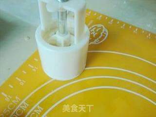 五仁月饼的做法步骤:10