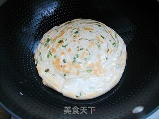 百吃不厌家常饼——葱香手抓饼的做法步骤:14