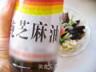 洋葱核桃拌木耳的做法步骤:9