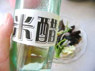 洋葱核桃拌木耳的做法步骤:8