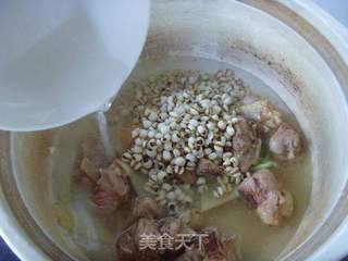 滋阴益气----冬瓜薏仁鸭肉汤的做法步骤:5