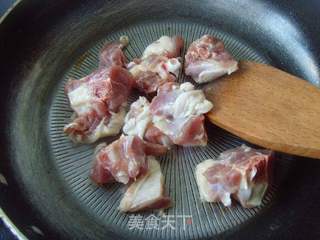 滋阴益气----冬瓜薏仁鸭肉汤的做法步骤:3