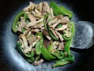 香菇青椒炒肉片的做法步骤：8