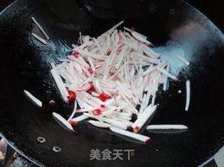 洋葱炒萝卜的做法步骤:4
