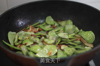 大扁豆炒五花肉的做法步骤:6