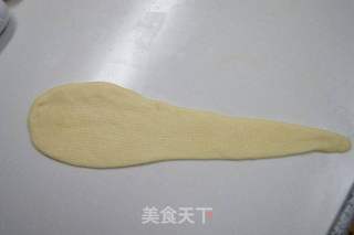 梳着小辫儿的香肠面包卷的做法步骤:3