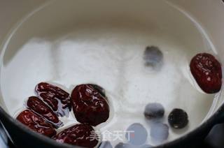 银耳龙骨汤的做法步骤:4