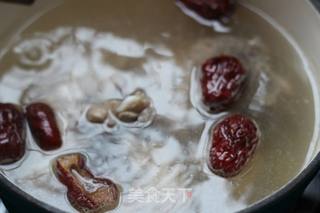 银耳龙骨汤的做法步骤:6