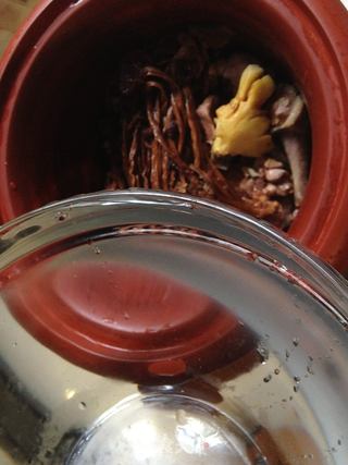 【茶树菇炖鸽子】的做法步骤:10