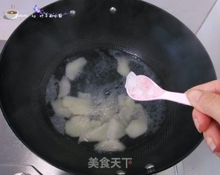 冰糖雪梨汤的做法步骤:4