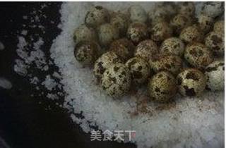 儿时最美好的回忆,一口一个的‘盐焗鸟蛋’的做法步骤:3