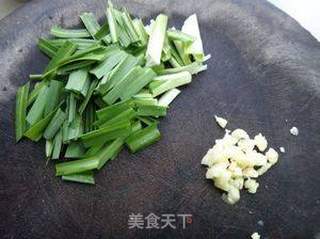 腊肠炒山笋的做法步骤:3