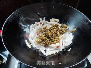 雪菜炒魔芋的做法步骤:6