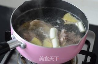 秋季大补菜----山药炖雉汤的做法步骤:4