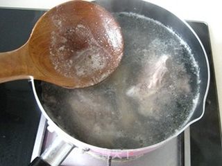 秋季大补菜----山药炖雉汤的做法步骤:3