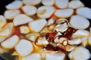 再话深夜食堂---五花肉味噌汤的做法步骤:5