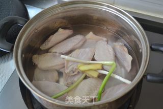 加点料更不同-【红烧鸡翅】的做法步骤：3