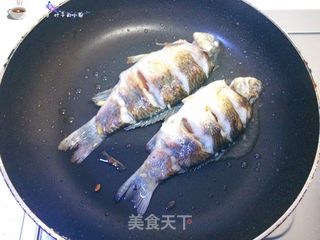 鲫鱼豆腐汤的做法步骤:7